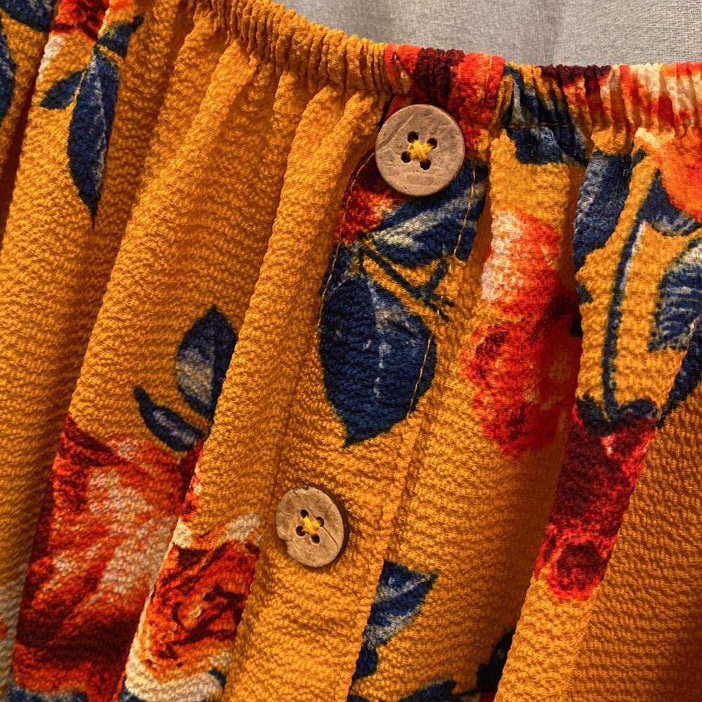 Beautiful Golden Yellow Summer Floral Dress - Picture 3 of 9